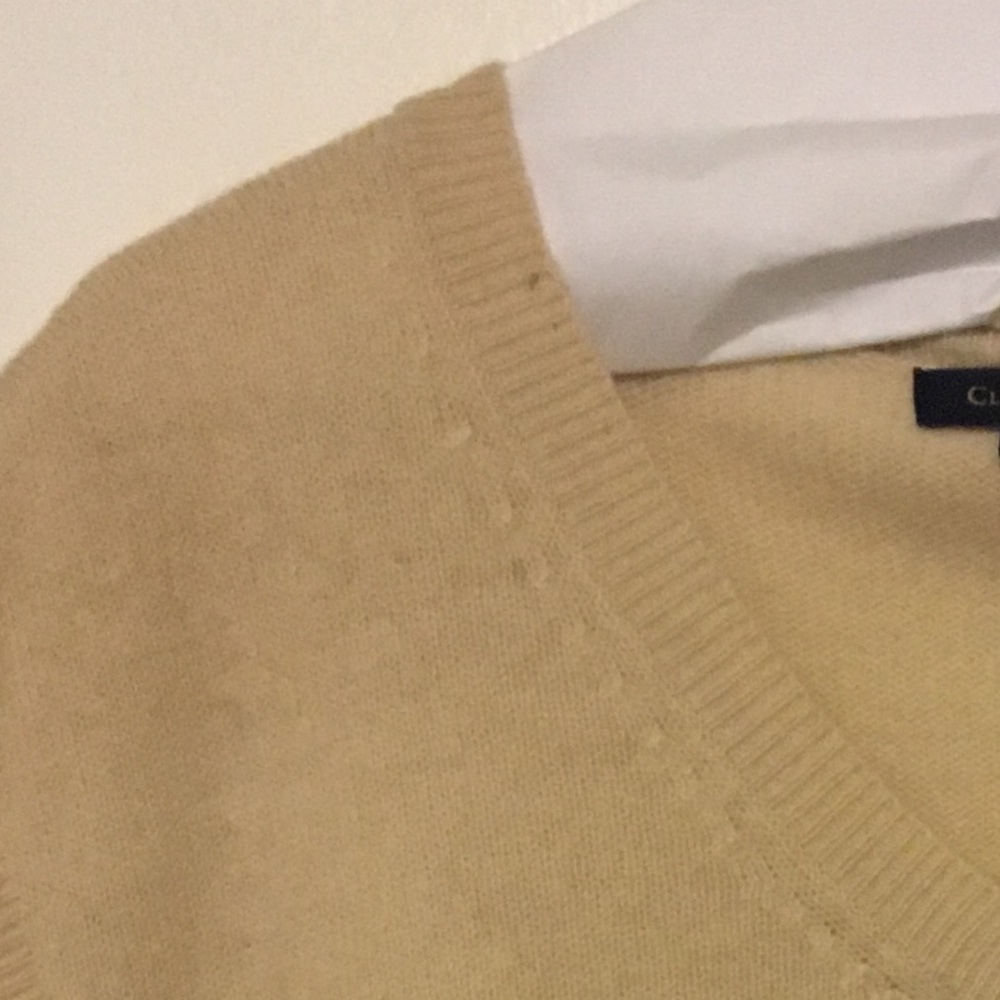 Men’s sweater vest club room